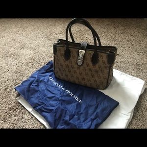 Dooney & Bourke Bag